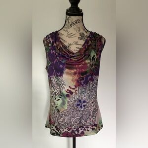 SUKI JONES Top